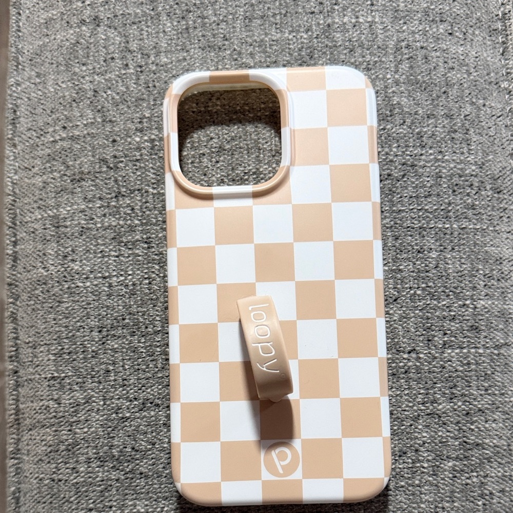 Loopy Case Beige and White Checkered Phone Cover